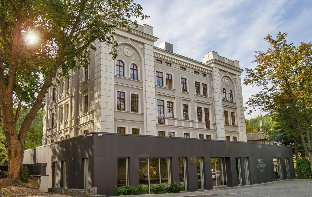 Hotel Alhambra Ladek-Zdroj Exterior photo